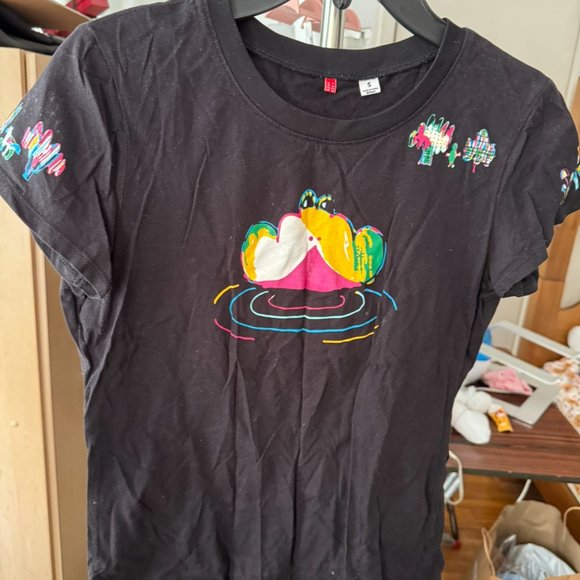 Uniqlo Print T-shirt - Picture 2 of 2